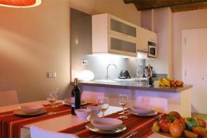 Aspasios Las Ramblas Apartments Barcelona Exterior photo